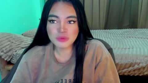 Snapshot of krystal_angel chatting on 06/08/26, 01:28 krystal_angel online show from 06/08/26, 01:28