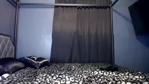 Snapshot of krystalblakexxx chatting on 03/05/25, 03:40 Krystal Blake online show from 03/05/25, 03:40