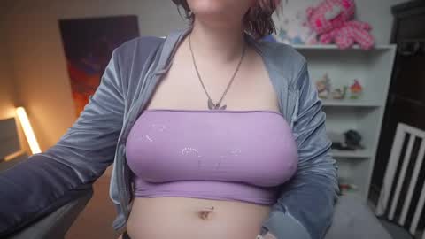 Snapshot of krystalsyxx chatting on 02/25/25, 04:57 Krystal Syx online show from 02/25/25, 04:57