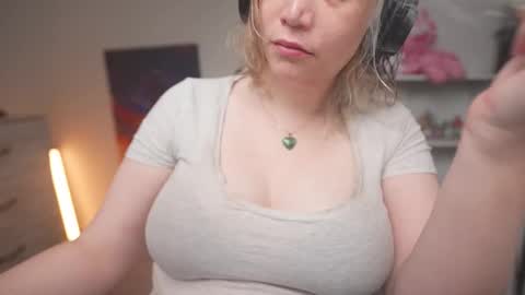 Krystal Syx online show from 11/26/25, 11:06