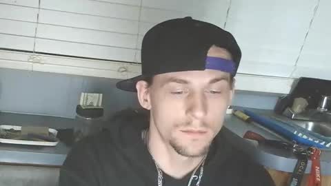 krytiar1992 online show from 11/22/25, 08:35