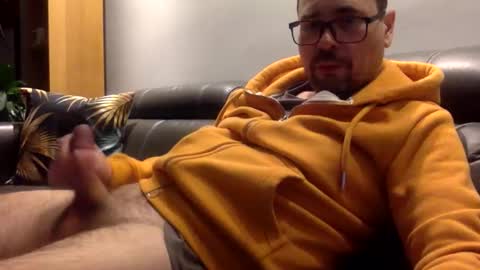 krzysztof1977 online show from 02/05/26, 10:47