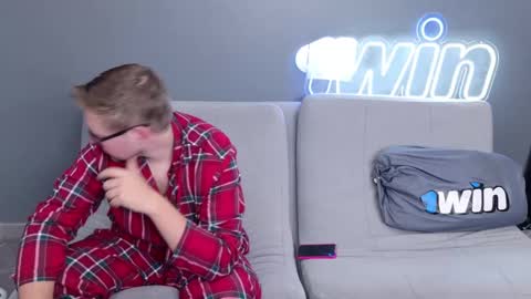 Snapshot of ksenyahot chatting on 01/06/25, 04:15 WebcamWhore online show from 01/06/25, 04:15