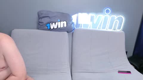 Snapshot of ksenyahot chatting on 01/10/25, 03:37 WebcamWhore online show from 01/10/25, 03:37