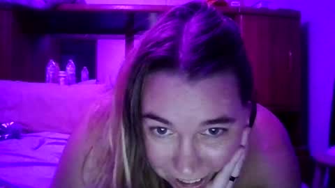 Snapshot of ktouchvision chatting on 06/20/26, 03:42 Curv Daze online show from 06/20/26, 03:42