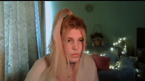 Annika  MTF ts post -op online show from 02/25/25, 10:47