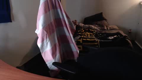 Kuggy online show from 10/25/25, 11:40