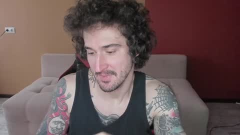 Snapshot of kumisboy chatting on 01/29/25, 07:04 Robert online show from 01/29/25, 07:04