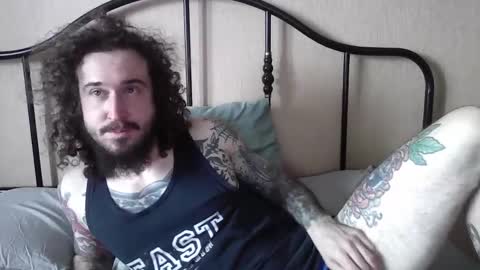 Snapshot of kumisboy chatting on 03/04/26, 06:41 Robert online show from 03/04/26, 06:41