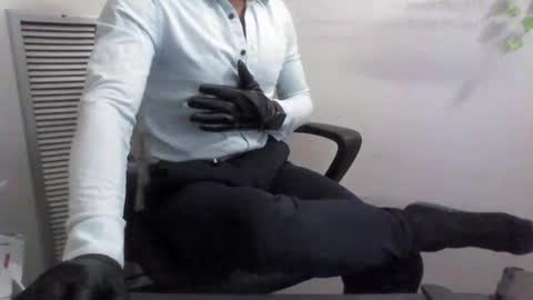 kunal7034 online show from 01/04/25, 12:48