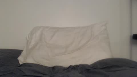 Snapshot of kung_furious chatting on 02/19/25, 02:01 Ohm. online show from 02/19/25, 02:01