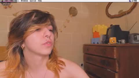 Snapshot of kuntboyzworld chatting on 10/14/25, 07:36 Krypto hethey online show from 10/14/25, 07:36