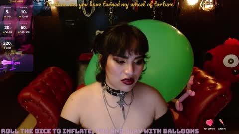 Snapshot of kureiji_fetish chatting on 12/15/24, 05:13 Fetiche Woman online show from 12/15/24, 05:13