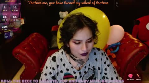Snapshot of kureiji_fetish chatting on 12/19/24, 07:40 Fetiche Woman online show from 12/19/24, 07:40