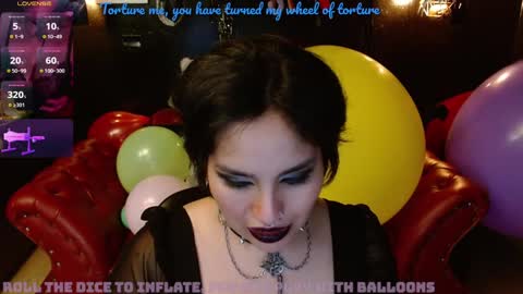 Snapshot of kureiji_fetish chatting on 12/24/24, 05:27 Fetiche Woman online show from 12/24/24, 05:27