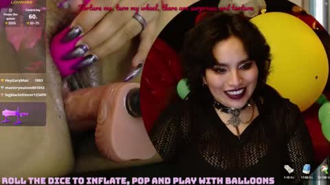Snapshot of kureiji_fetish chatting on 12/28/24, 11:41 Fetiche Woman online show from 12/28/24, 11:41