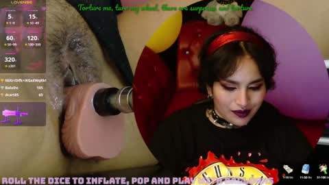 Snapshot of kureiji_fetish chatting on 12/29/24, 12:12 Fetiche Woman online show from 12/29/24, 12:12