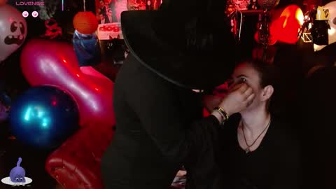 Snapshot of kureiji_fetish chatting on 10/11/25, 04:49 Fetiche Woman online show from 10/11/25, 04:49