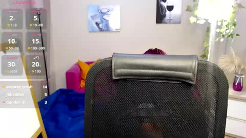 kuri_u online show from 04/23/26, 12:29