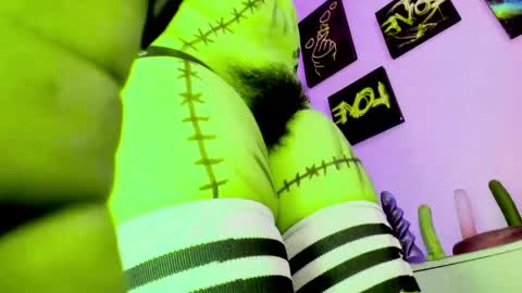 Snapshot of kuromi_bush chatting on 04/29/26, 09:57 IM KUROMI - MY NEXT STREAM - SATURDAY- 31 JANUARY 2026 - 10PM EST DONT MISS IT online show from 04/29/26, 09:57
