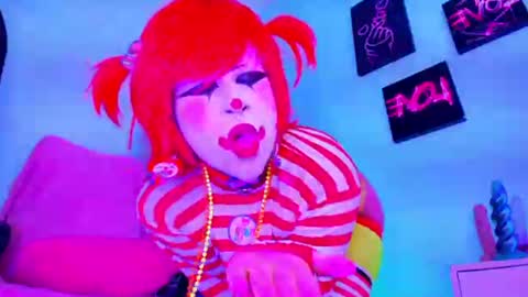 Snapshot of kuromi_bush chatting on 06/20/26, 08:17 IM KUROMI - MY NEXT STREAM - SATURDAY- 31 JANUARY 2026 - 10PM EST DONT MISS IT online show from 06/20/26, 08:17