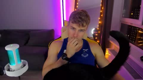 kurt_hanssen online show from 10/25/25, 07:52