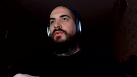 Snapshot of kuzmabig chatting on 11/10/25, 04:39 kuzmabig online show from 11/10/25, 04:39