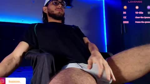 kuzzcoo online show from 11/11/25, 11:21