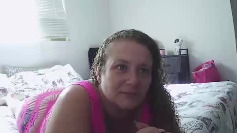 Kween Bunny B online show from 10/26/25, 08:26