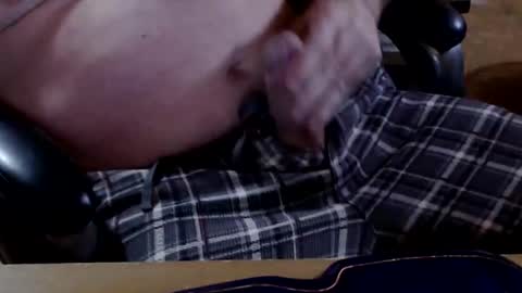 Snapshot of kwib34 chatting on 01/08/25, 10:26 kwib34 online show from 01/08/25, 10:26