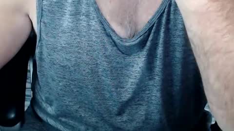 Snapshot of kwib34 chatting on 10/12/25, 10:14 kwib34 online show from 10/12/25, 10:14