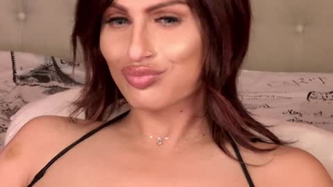 Snapshot of kxaxmichelle chatting on 01/22/25, 03:31 Kick online show from 01/22/25, 03:31