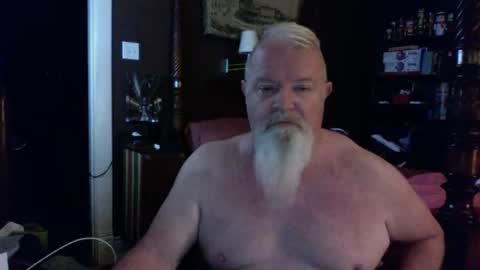 Snapshot of kyhgihntight chatting on 02/11/26, 12:21 Nick Nude Celt KYHighNTight online show from 02/11/26, 12:21