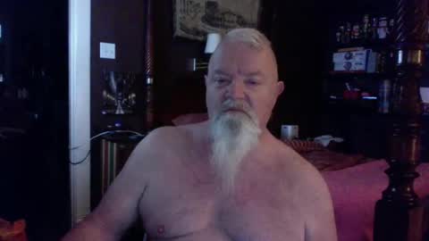Snapshot of kyhgihntight chatting on 04/07/26, 01:33 Nick Nude Celt KYHighNTight online show from 04/07/26, 01:33