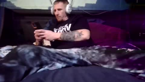 Snapshot of kyl3baron3 chatting on 02/24/25, 04:04 kyl3baron3 online show from 02/24/25, 04:04