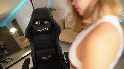 I am Kyla online show from 03/25/26, 11:38