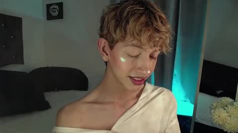 Kyle Cooper online show from 12/22/24, 01:01