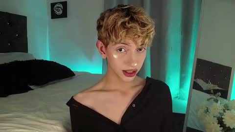 Kyle Cooper online show from 12/30/24, 12:43