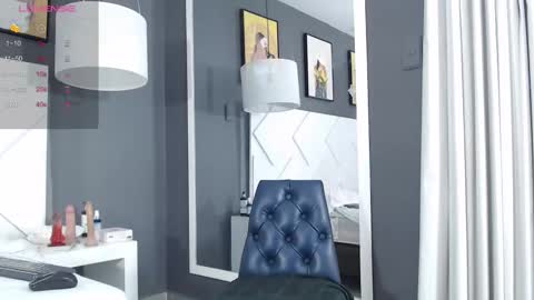 Snapshot of kyledoom chatting on 10/01/25, 11:49 KyleDoom online show from 10/01/25, 11:49