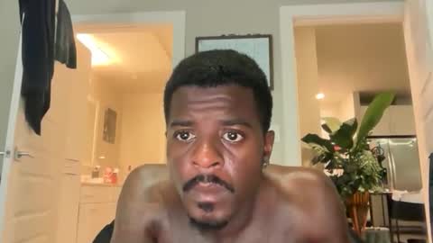 Snapshot of kylekickstand chatting on 11/16/25, 01:55 Kyle Kickstand online show from 11/16/25, 01:55