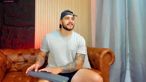 kylenorth_ online show from 11/07/25, 12:38