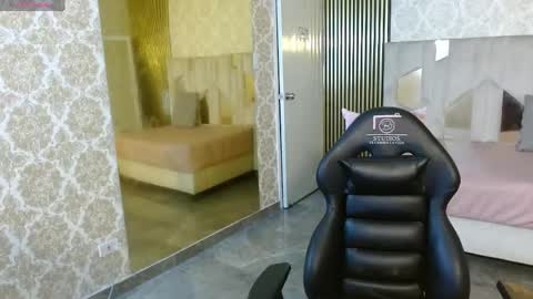 Snapshot of kyler_tay chatting on 05/14/26, 11:50 kyler_tay online show from 05/14/26, 11:50