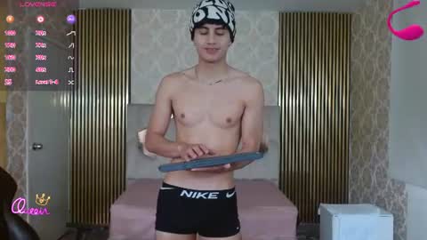 Snapshot of kyler_tay chatting on 06/27/26, 12:22 kyler_tay online show from 06/27/26, 12:22