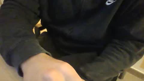 Snapshot of kylian91 chatting on 01/06/26, 12:36 Kylian online show from 01/06/26, 12:36