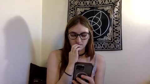 Kylianna online show from 11/11/25, 08:31