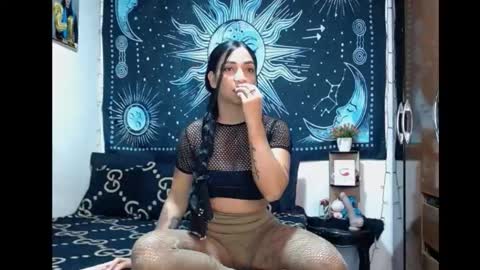 Snapshot of kylie_capricorn chatting on 10/17/25, 10:12 kylie online show from 10/17/25, 10:12