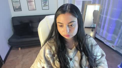 Snapshot of kylie_fire chatting on 01/21/25, 12:50 kylie online show from 01/21/25, 12:50