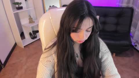 Snapshot of kylie_fire chatting on 03/07/25, 01:07 kylie online show from 03/07/25, 01:07