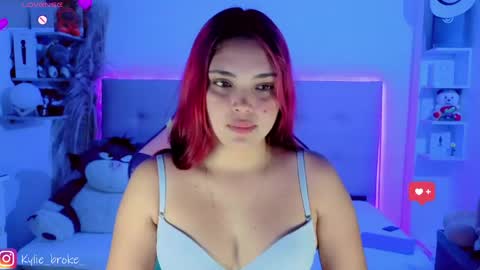 Snapshot of kylie_hottt_ chatting on 05/03/26, 09:10 k ylie online show from 05/03/26, 09:10