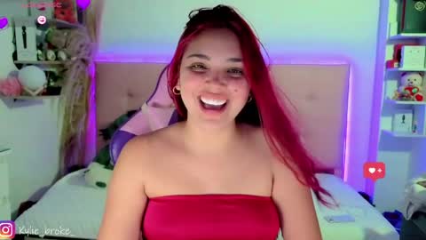 Snapshot of kylie_hottt_ chatting on 05/23/26, 12:38 k ylie online show from 05/23/26, 12:38